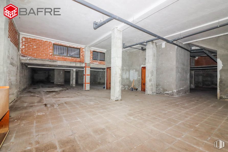 Nave en venta en Casco urbano, Leganés, Madrid, 28914 con ventana, puerta, accesorio, suelo, suelos, hall, material compuesto, material de construcción, gas y techo alrededor