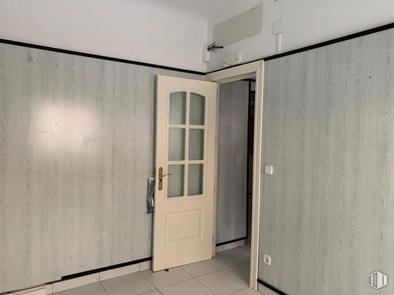 Oficina en venta en Calle San Antón, San Lorenzo de El Escorial, Madrid, 28200 con mediante, edificio, resolver, ventana, accesorio, madera, inicio por, manija de la puerta, casa y exterior automotriz alrededor