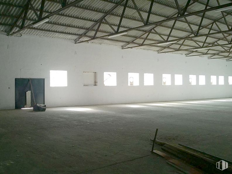 Industrial for rent at Calle Carpinteros, 6, Camarena, Toledo, 45180 with architecture, fixture, window, floor, wall, wood, flooring, tints and shades, building and ceiling around