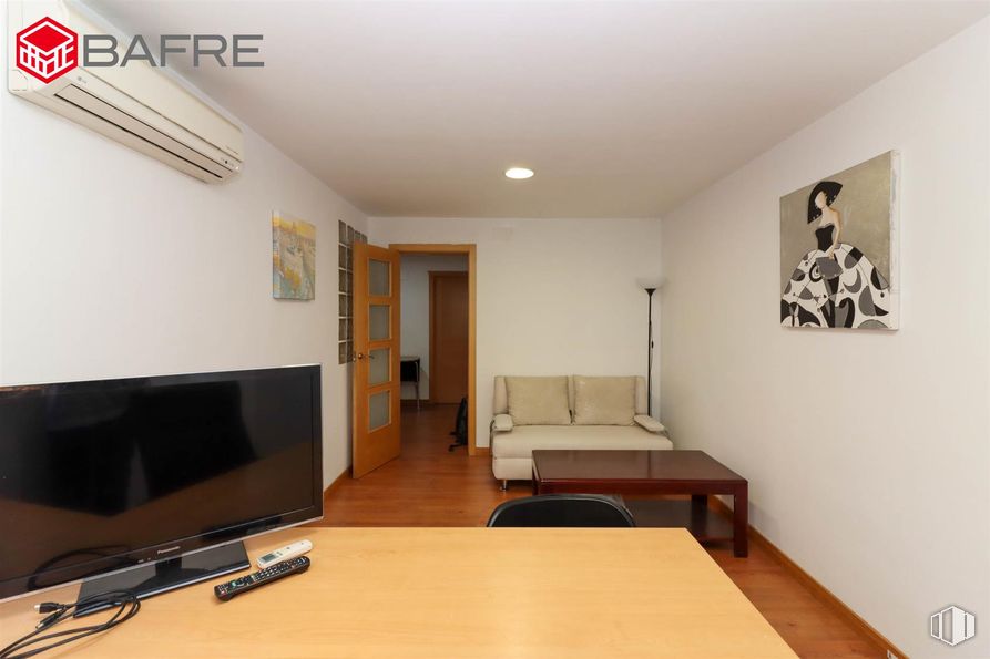 Local en venta en Avenida Córdoba, Usera, Madrid, 28026 con sofá, televisión, mesa, electrodoméstico, propiedad, mueble, mesa, edificio, madera y interiorismo alrededor