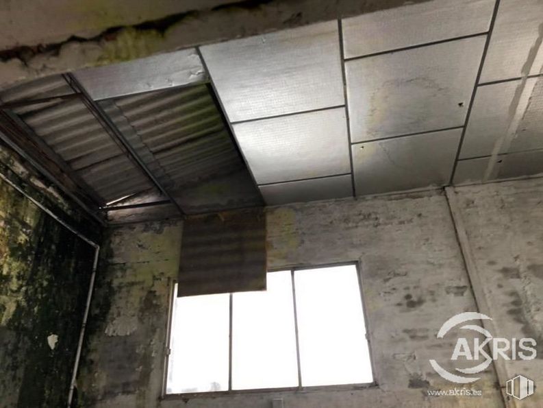 Industrial for sale at Carretera Ocaña, Noblejas, Toledo, 45350 with window, wood, floor, building, shade, rectangle, composite material, gas, tints and shades and roof around