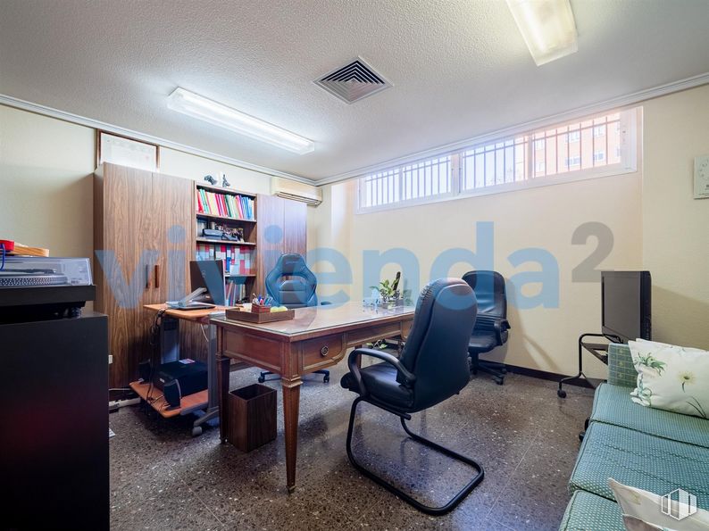 Oficina en venta en Calle Almansa, Moncloa - Aravaca, Madrid, 28040 con silla, escritorio, almohada, lámpara, sofá, mueble, mesa, propiedad, silla de oficina y interiorismo alrededor