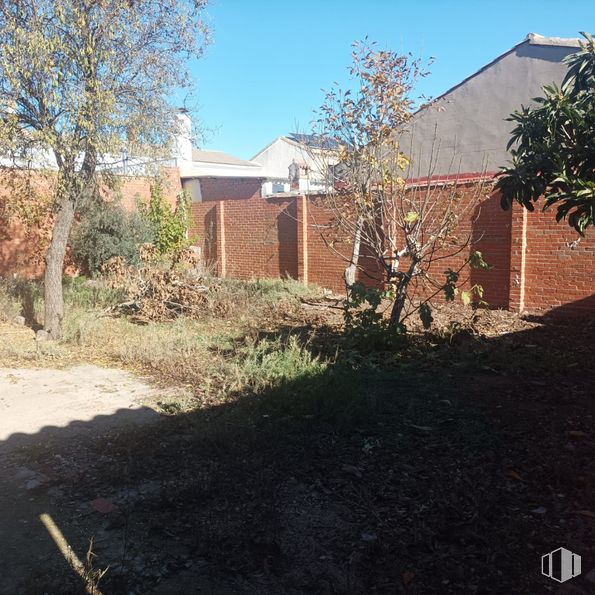 Suelo en venta en Zona céntrica, Villanueva de Alcardete, Toledo, 45810 con pared, zona residencial, ladrillo, albañilería, patio trasero, suelo, patio, suburbio, material de construcción y pasarela alrededor