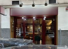 Retail for sale at Zona Argüelles, Chamberí, Madrid, 28015 with door, glass and restaurant around