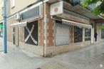 Retail for sale at Calle Pablo Casal, Parla, Madrid, 28980 with building, window, facade, urban design, wood, brick, road surface, sidewalk, brickwork and city around