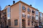 Retail for sale at Calle Panadería, 2, El Escorial, Madrid, 28280 with window, car, sky, building, property, tire, tree, urban design, architecture and vehicle around