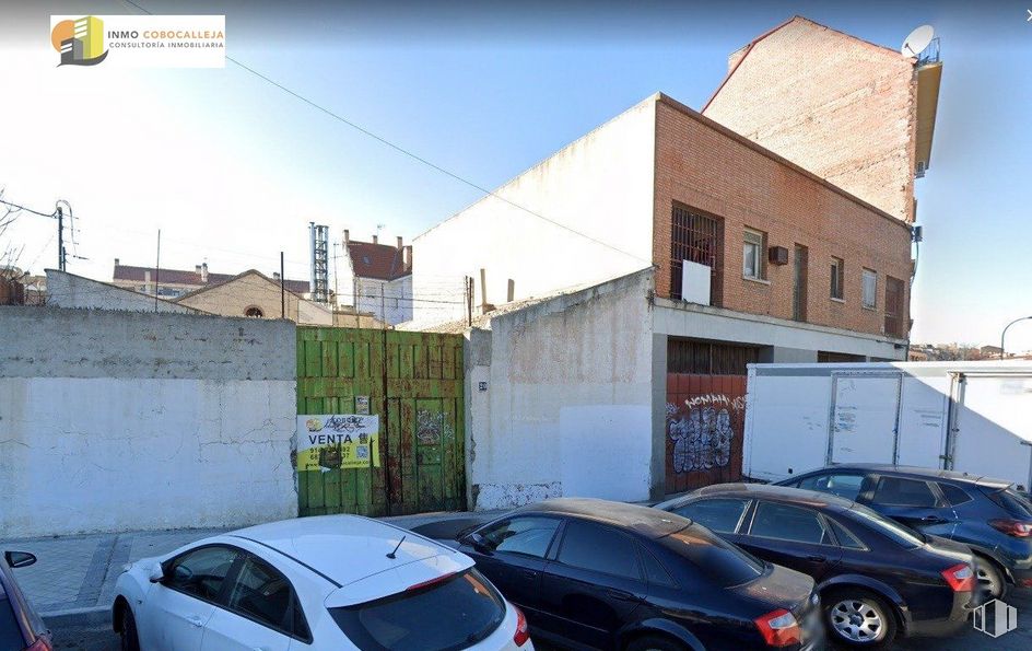 Nave en alquiler en Camino Perales, Usera, Madrid, 28041 con coche, rueda, neumático, edificio, luz de estacionamiento automotriz, cielo, vehículo terrestre, vehículo, fotografía y placa de matrícula del vehículo alrededor