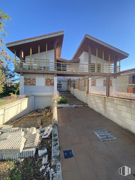 Suelo en venta en Glorieta Francisco Ayjón, El Casar, Guadalajara, 19170 con cielo, planta, propiedad, edificio, ventana, casa, diseño urbano, madera, zona residencial y superficie de la carretera alrededor