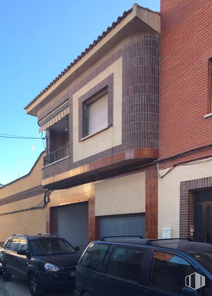 Local en alquiler en Calle Cruz Verde, 5, Alameda de la Sagra, Toledo, 45240 con coche, ventana, casa, luz de estacionamiento automotriz, neumático, vehículo terrestre, cielo, vehículo, rueda y iluminación automotriz alrededor