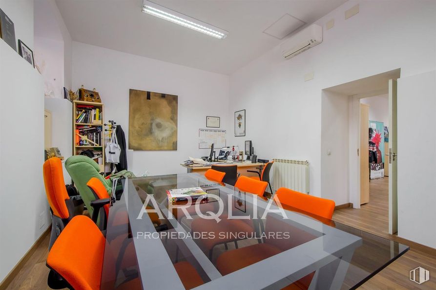 Oficina en venta en Calle Ferraz, Moncloa - Aravaca, Madrid, 28008 con lámpara, alumbrado, estantería, silla, mueble, propiedad, edificio, naranja, mesa y sala de estar alrededor