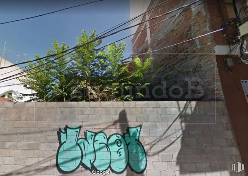 Land for sale at Calle San Andrés, 4, Talavera de la Reina, Toledo, 45600 with daytime, line, font, art, facade, brick, tints and shades, brickwork, city and glass around