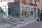 Retail for rent at Zona centro, Arganda del Rey, Madrid, 28500 with building, urban design, road surface, commercial building, facade, city, sidewalk, metropolitan area, glass and plant around