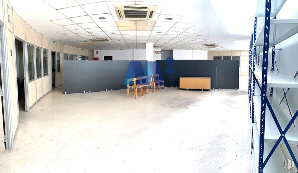 Industrial for sale & for rent at Avenida Industria, Coslada, Madrid, 28820 with flooring, floor, ceiling, interior design, lighting, composite material, light fixture, engineering, glass and hall around