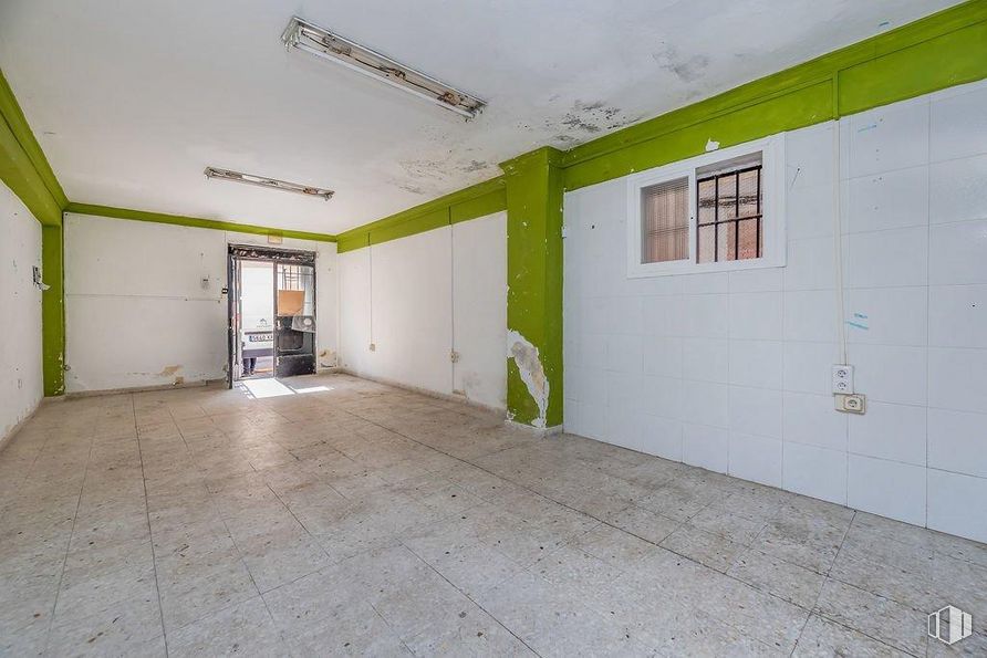 Local en venta en Calle Ancha, Aranjuez, Madrid, 28300 con ventana, accesorio, edificio, interiorismo, suelo, suelos, puerta, madera, inmobiliario y hall alrededor