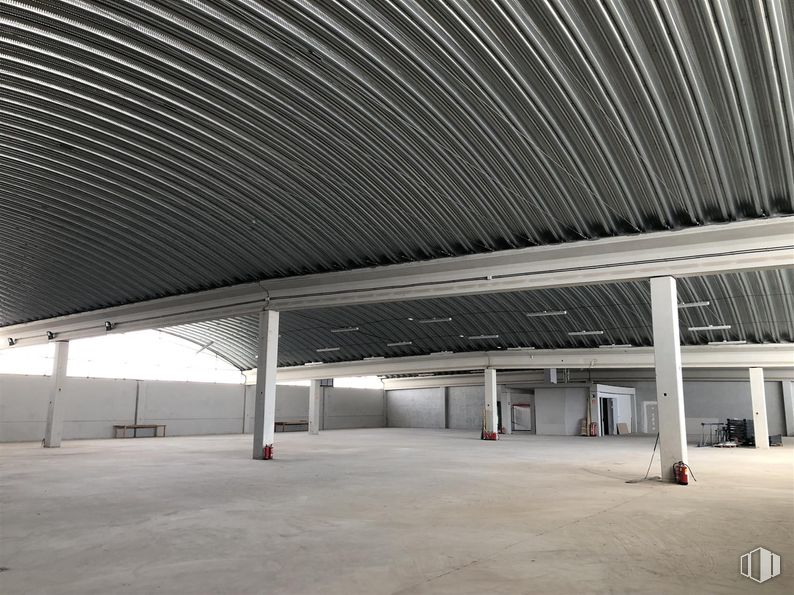 Industrial for sale at San Crispín - La Estación Consorcio, Colmenar Viejo, Madrid, 28770 with ceiling, metal, shade, daylighting, building material, steel and beam around