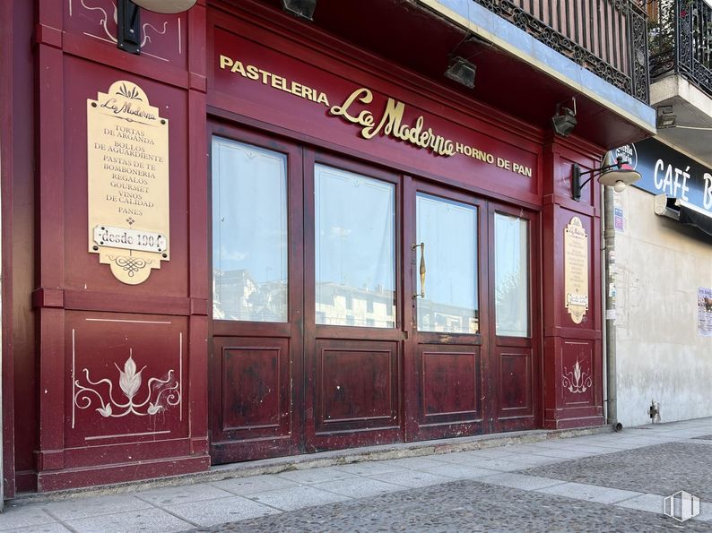 Local en alquiler en Centro, Arganda del Rey, Madrid, 28500 con ventana, accesorio, madera, fuente, puerta, ladrillo, fachada, casa, edificio y albañilería alrededor