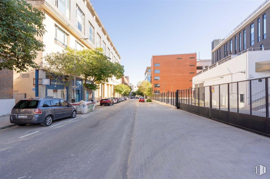 Oficina en venta en Calle Alfonso Gómez, 17, San Blas - Canillejas, Madrid, 28037 con coche, edificio, ventana, zona urbana, ciudad, ciudad, barrio, zona residencial, apartamento y asfalto alrededor