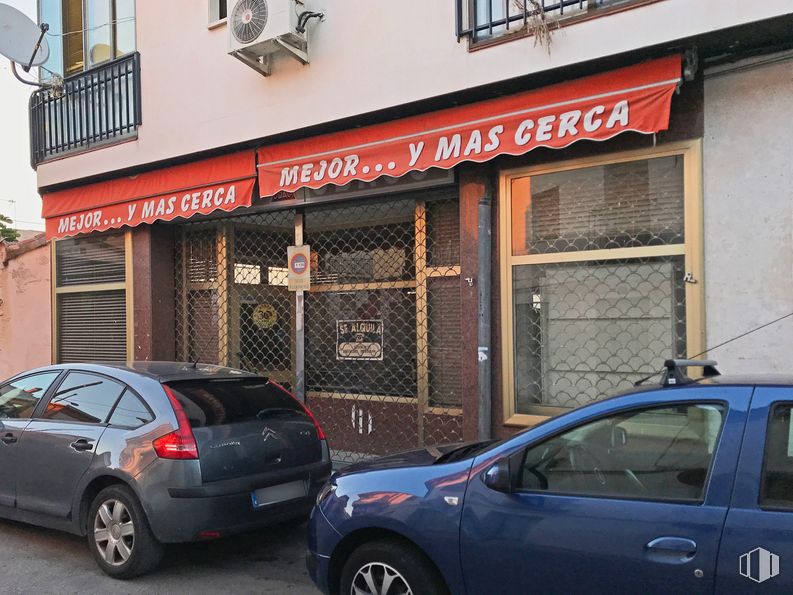 Local en alquiler y venta en Calle Mercado, 12, Campo Real, Madrid, 28510 con rueda, coche, ventana, edificio, neumático, vehículo terrestre, vehículo, propiedad, vehículo motorizado y diseño automotriz alrededor