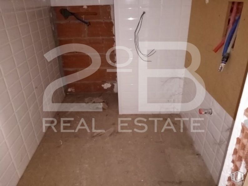 Local en venta en Casco urbano, Quintanar de la Orden, Toledo, 45800 con madera, interiorismo, suelos, suelo de baldosas, suelo, fuente, madera dura, gas, contrachapado y material de construcción alrededor