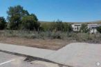 Land for sale at Avenida Águila Real, Layos, Toledo, 45123 with house, plant, sky, tree, asphalt, grass, road surface, landscape, composite material and road around