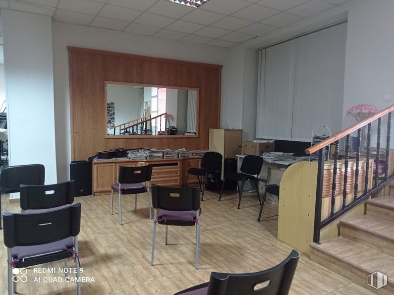 Retail for sale at Avenida Pablo Neruda, Puente de Vallecas, Madrid, 28018 with chair, furniture, property, table, building, wood, flooring, interior design, floor and hall around