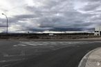 Land for sale at Calle Juan Aurelio Sánchez Tadeo, Ávila, 05002 with street light, building, cloud, sky, road surface, asphalt, body of water, black-and-white, thoroughfare and landscape around