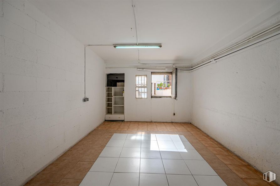 Local en venta en Calle Rábida, Tetuán, Madrid, 28039 con alumbrado, edificio, accesorio, hall, madera, suelos, suelo, techo, material compuesto y simetría alrededor