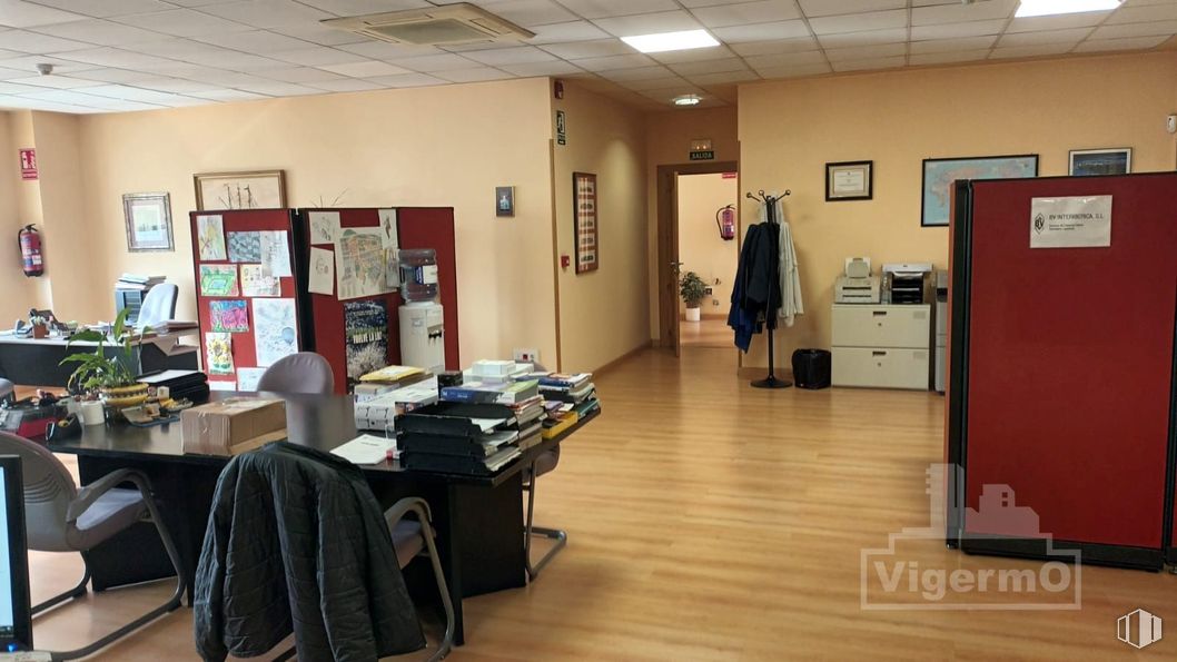 Industrial for rent at Calle Meridiano, Torrejón de Ardoz, Madrid, 28850 with chair, clothing, furniture, flooring, interior design, floor, lighting, ceiling, wood flooring and shelving around