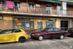 Retail for sale at Calle Arriaga, 19, Ciudad Lineal, Madrid, 28017 with wheel, car, tire, automotive parking light, land vehicle, vehicle, automotive side marker light, window, automotive lighting and building around