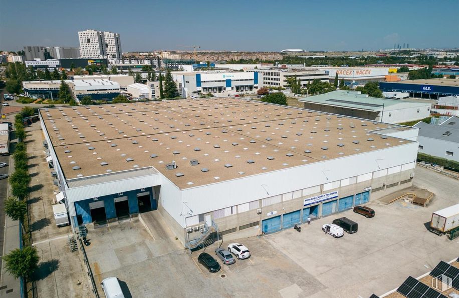 Industrial for rent at Calle Alcarria, 2, Coslada, Madrid, 28820 with building, headquarters, factory, warehouse, parking, parking lot, company, industry and corporate headquarters around