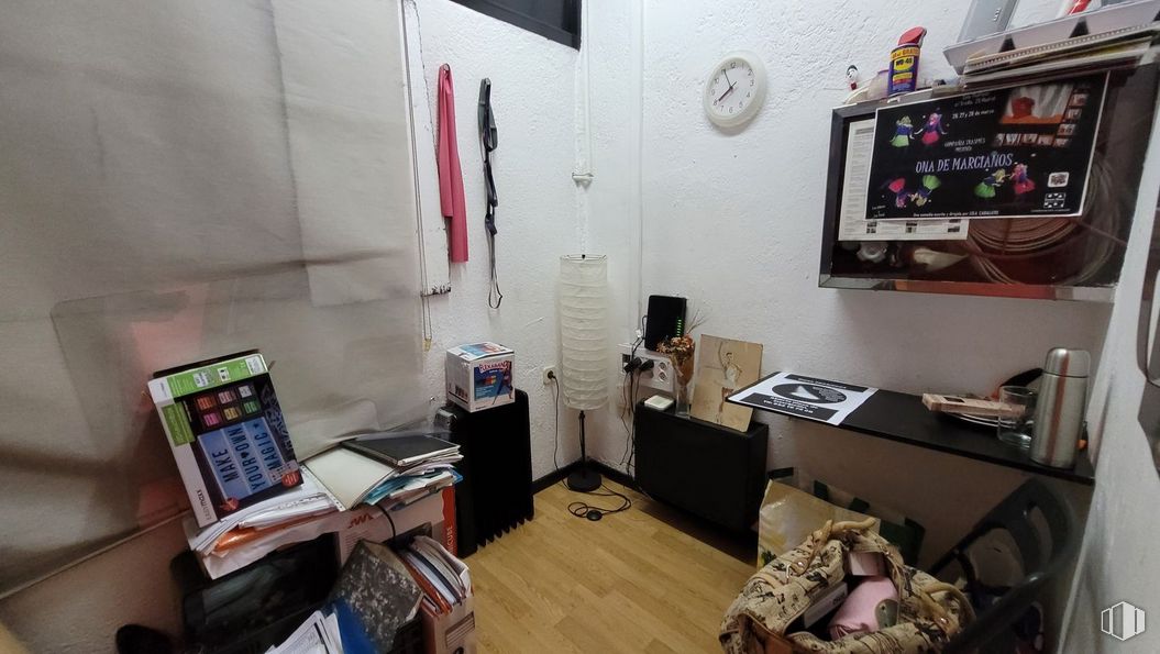 Local en venta en Calle Picos de Europa, Puente de Vallecas, Madrid, 28038 con mesa, marco, edificio, interiorismo, sala de estar, pared, televisión, suelos, casa y dispositivo electrónico alrededor