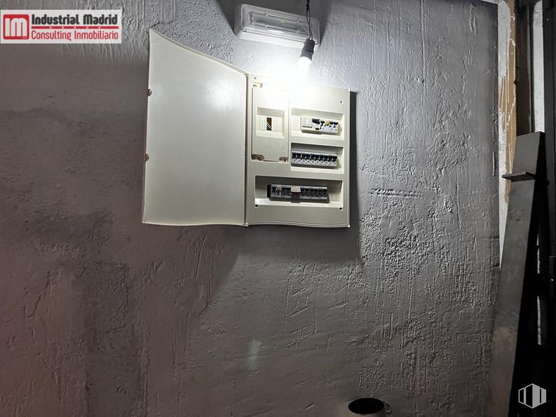 Local en venta en Calle Peña de la Atalaya, 120, Puente de Vallecas, Madrid, 28053 con gas, máquina, dispositivo electrónico, suministro eléctrico, níquel, intercomunicador y electricidad alrededor