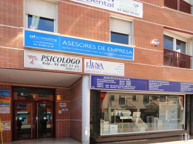 Oficina en alquiler en Calle Teniente Ruiz, 5, Alcalá de Henares, Madrid, 28805 con menú, ventana, mediante, propiedad, accesorio, venta minorista, fachada, edificio, tipografía, señalización y edificio comercial alrededor