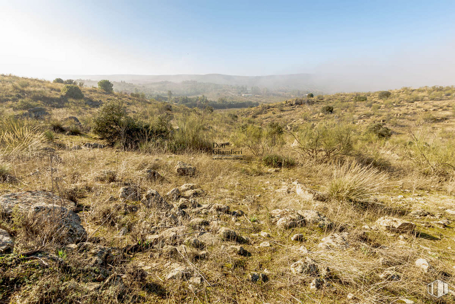 Land for sale at Urbanización La Pozuela, Toledo, 45004 with sky, plant community, plant, natural landscape, grass, mountain, landscape, grassland, tree and hill around