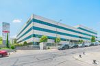 Office for rent at Edificio Europa III, Calle San Rafael, 1, Alcobendas, Madrid, 28108 with building, car, wheel, sky, cloud, tire, vehicle, urban design, street light and plant around