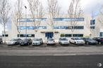 Office for rent at Calle Perú, Las Rozas de Madrid, Madrid, 28290 with car, building, automotive parking light, wheel, tire, vehicle, sky, automotive lighting, motor vehicle and cloud around