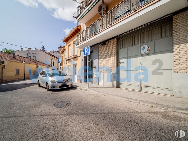 Local en venta en Calle Francisco del Pozo, Fuencarral - El Pardo, Madrid, 28034 con coche, vehículo terrestre, neumático, rueda, edificio, cielo, vehículo, vehículo de motor, ventana y iluminación del automóvil alrededor