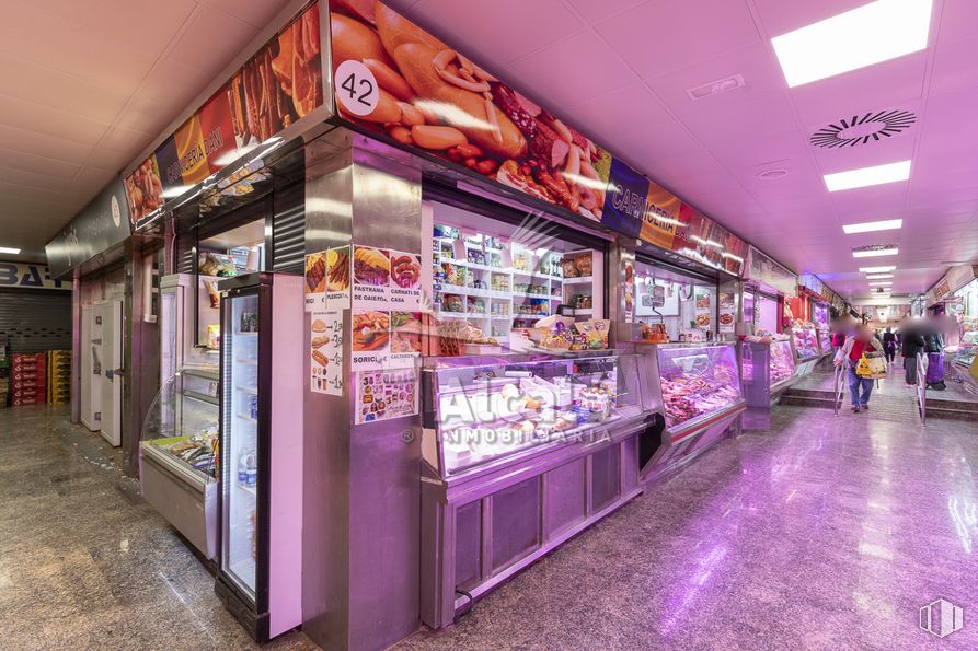 Retail for sale at Galerías Juan de Austria, Alcalá de Henares, Madrid, 28804 with retail, customer, city, trade, flooring, fast food, event, convenience store, building and magenta around