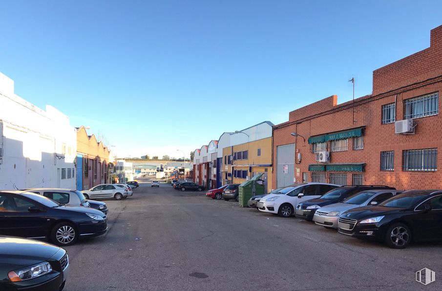 Nave en venta en Calle Plata, 24, Moraleja de Enmedio, Madrid, 28950 con coche, rueda, neumático, luz de estacionamiento automotriz, vehículo terrestre, cielo, vehículo, edificio, ventana y vehículo motorizado alrededor