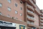 Retail for sale at Zona San Fernando - Carretera de Valencia, Cuenca, 16004 with building, window, sky, urban design, condominium, tower block, commercial building, residential area, facade and composite material around