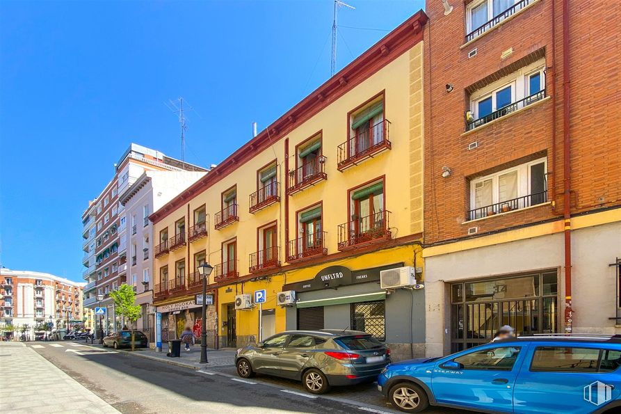 Local en venta en Calle Amaniel, 36, Centro, Madrid, 28015 con coche, ventana, edificio, neumático, rueda, vehículo terrestre, luz de estacionamiento, vehículo, cielo y propiedad alrededor