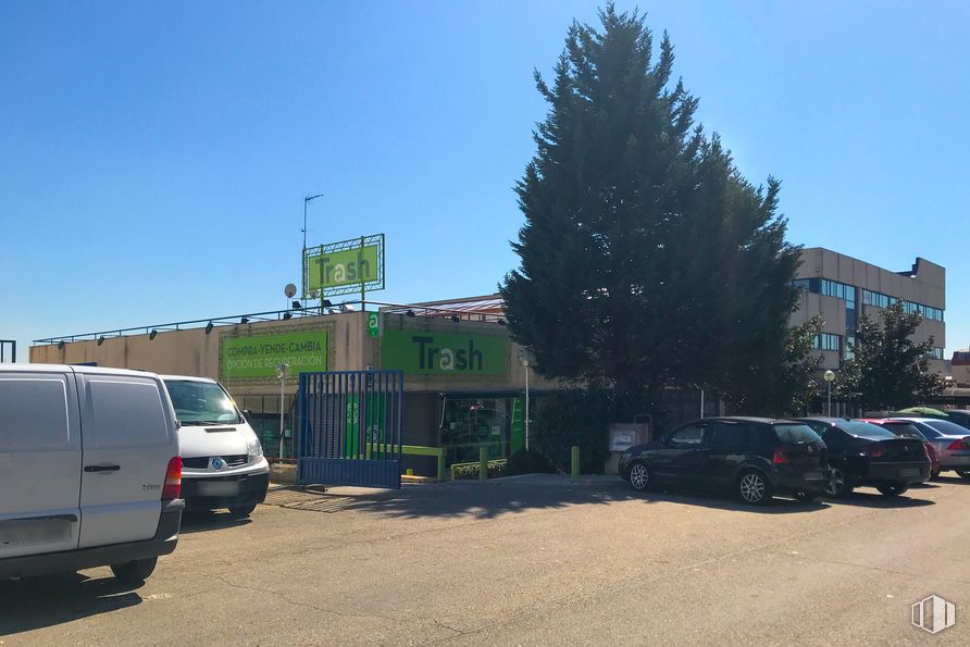 Local en alquiler y venta en Calle Electrodo, 5, Rivas-Vaciamadrid, Madrid, 28529 con coche, camioneta, edificio, luz de estacionamiento automotriz, vehículo terrestre, cielo, neumático, rueda, vehículo y vehículo motorizado alrededor