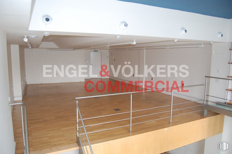 Oficina en venta en Calle Marqués de Lema, Chamberí, Madrid, 28003 con alumbrado, propiedad, mueble, edificio, rectángulo, madera, piso, suelo, tinte para madera y pared alrededor