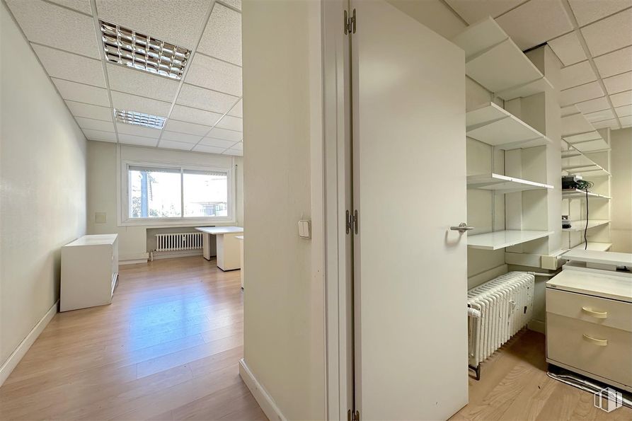 Office for rent at Avenida América, Salamanca, Madrid, 28002 with window, cabinetry, wardrobe, flooring, floor, wall, interior design, wood, ceiling and lighting around