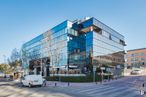 Office for rent at El Soto de la Moraleja, Alcobendas, Madrid, 28108 with van, building, sky, window, car, urban design, vehicle, tower block, condominium and neighbourhood around