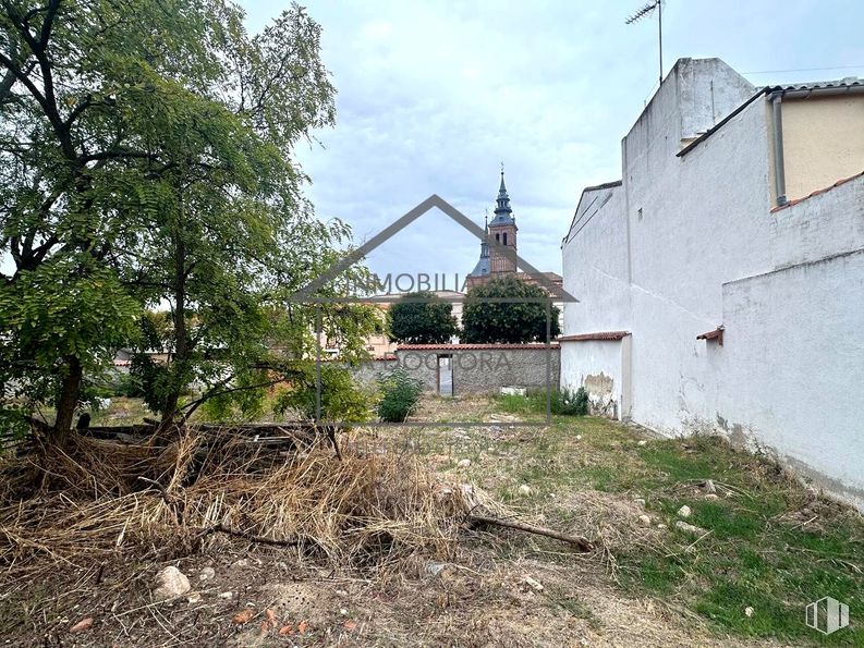 Suelo en venta en Calle Escorial, Navalcarnero, Madrid, 28600 con cielo, planta, nube, edificio, lote de terreno, ventana, árbol, zona rural, zona residencial y paisaje alrededor