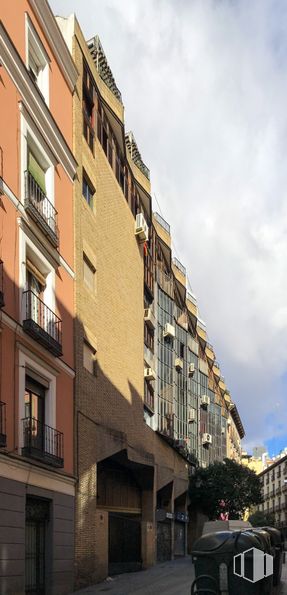 Oficina en venta en Calle Trujillos, 7, Centro, Madrid, 28013 con edificio, ventana, cielo, nube, planta, diseño urbano, barrio, bloque de pisos, zona residencial y condominio alrededor