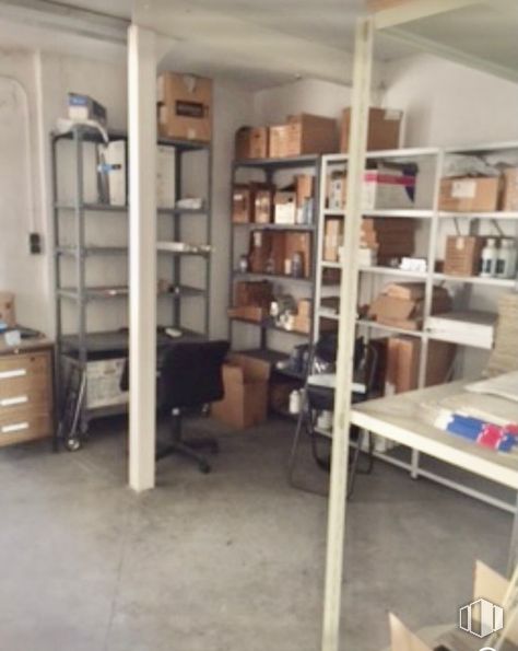 Industrial for sale at Carretera Madrid-Toledo, Olías del Rey, Toledo, 45280 with shelf, shelving, furniture, flooring, floor, room, plywood, hardwood, wood stain and chair around