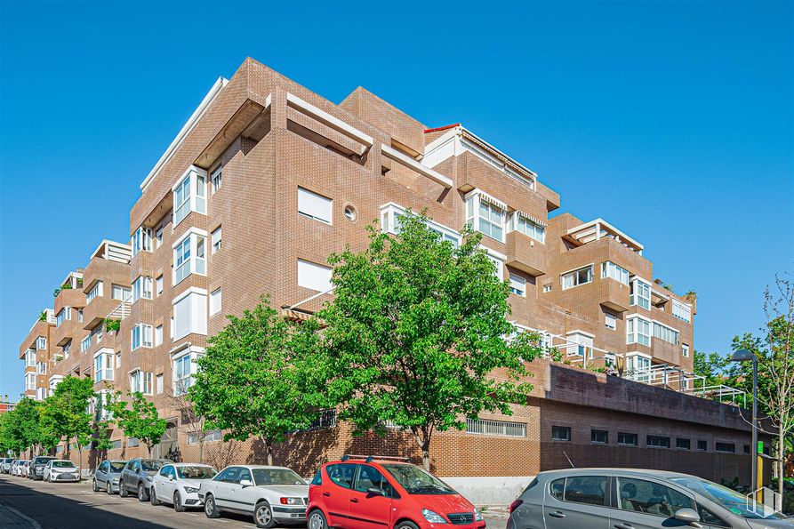 Oficina en alquiler en Calle López de Aranda, 42, San Blas - Canillejas, Madrid, 28027 con coche, edificio, durante el día, apartamento, zona urbana, zona residencial, ciudad, barrio, fachada y arquitectura alrededor