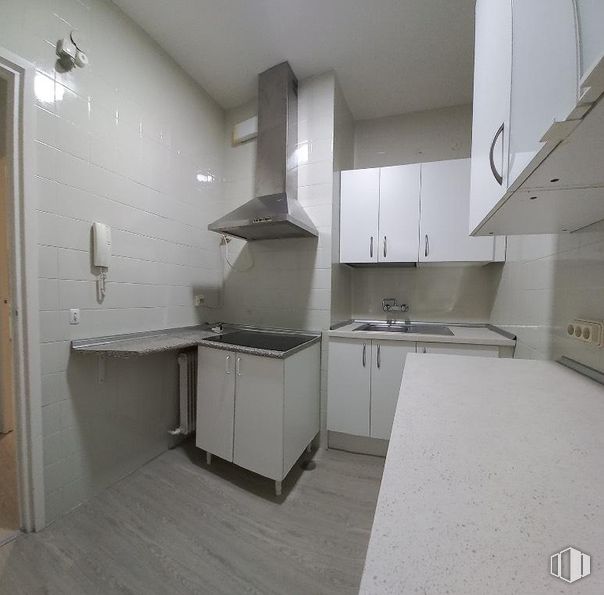 Oficina en venta en Zona Rubén Darío, Chamberí, Madrid, 28010 con encimera, ebanistería, aparato de cocina, alacena, electrodoméstico, propiedad, fregadero, edificio, grifo y cocina alrededor